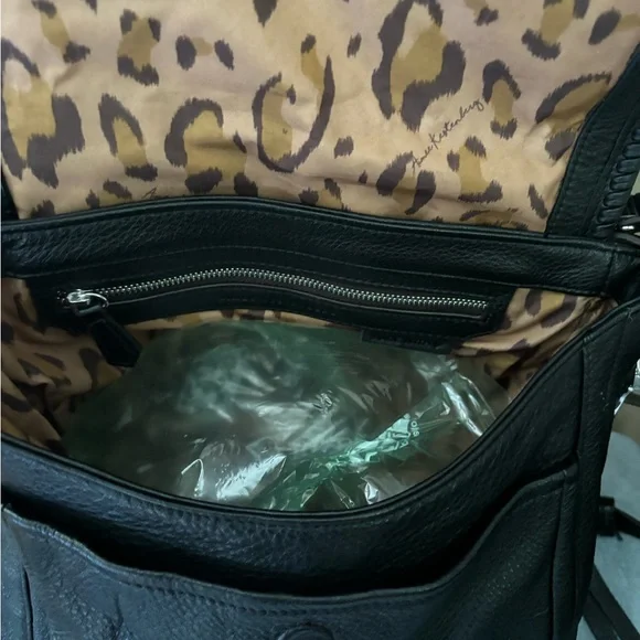 Aimee Kestenberg Black Leather All For Love Shoulder/Crossbody Bag - Picture 6 of 9